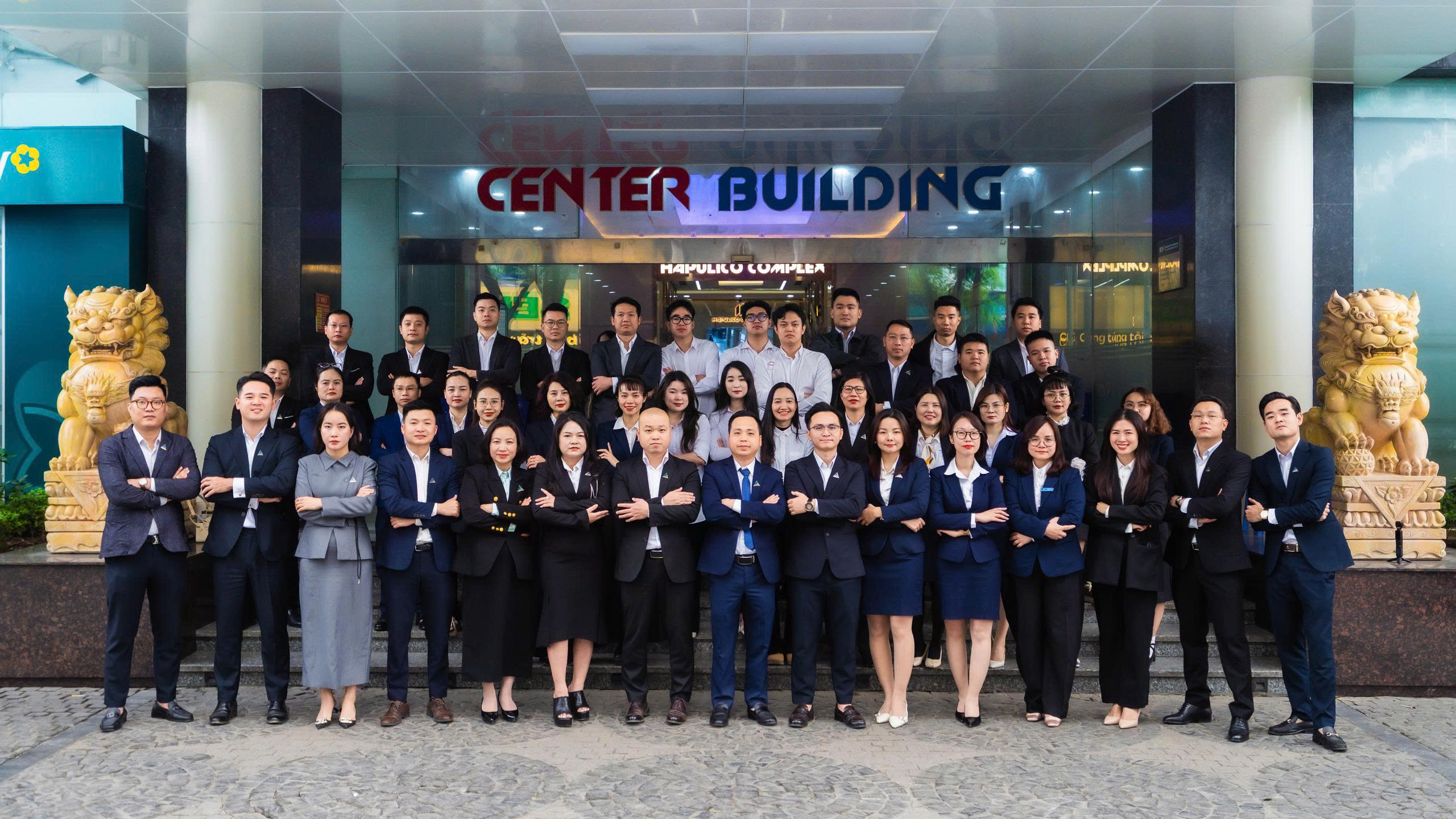 Tập thể nhân viên bđs Kinh Bắc